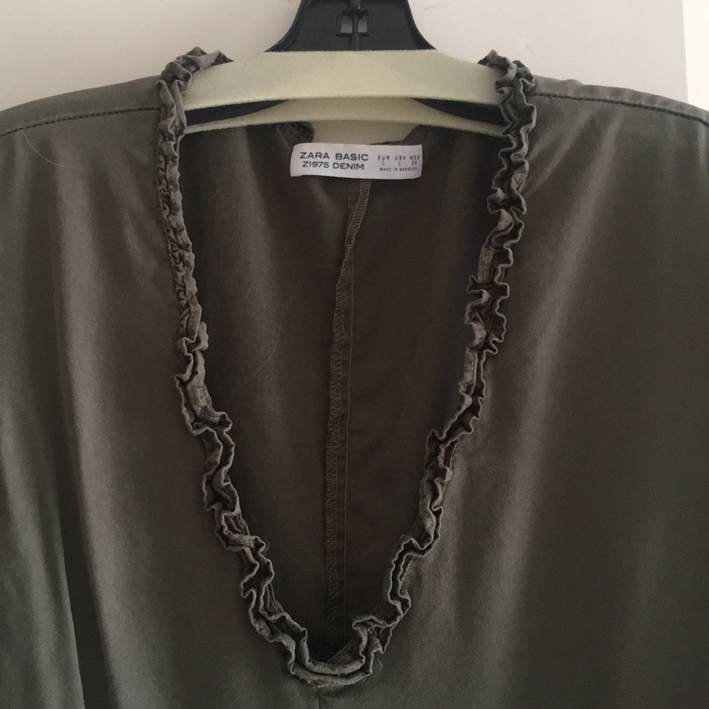 Dress - Picture 2 of 4